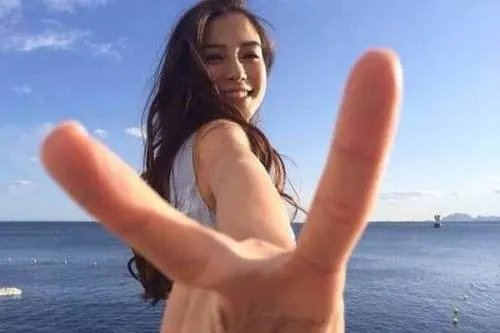 拍照比剪刀手为什么会泄露指纹信息？