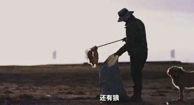 一小伙网贷去可可西里捡垃圾，他这么做的目的是什么？