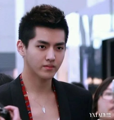 韩式发型男短发尽显时尚潮男范