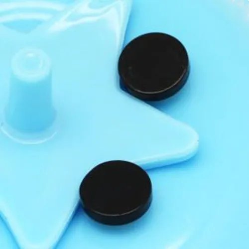 吸铁石耳钉多少钱 吸铁石耳钉对人体有危害吗