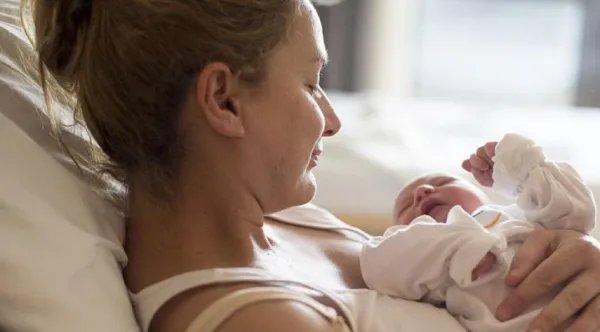 全国人大代表建议夫妻合休产假，这会对育龄女性生育意愿带来怎样的影响？