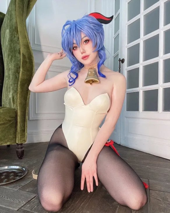 凹凸有致尽显风情！肉感长腿御姐“Grusha”攻略美图！