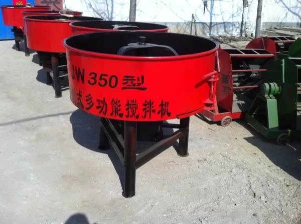 买个混凝土搅拌机多少钱？