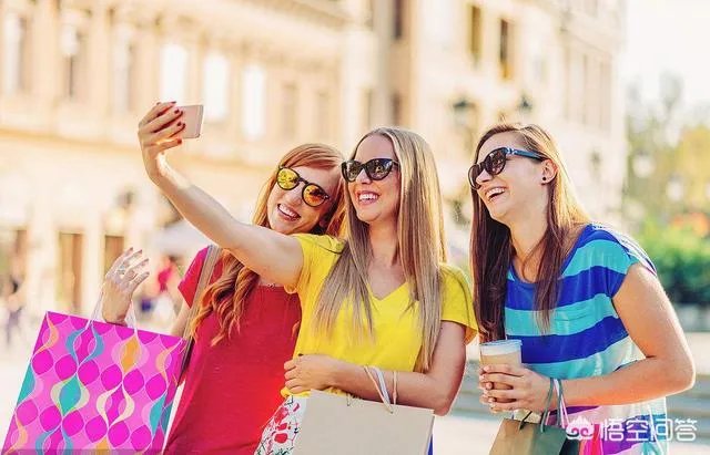 阿里巴巴入股大润发，腾讯入股永辉，巨头为什么纷纷押注新零售？