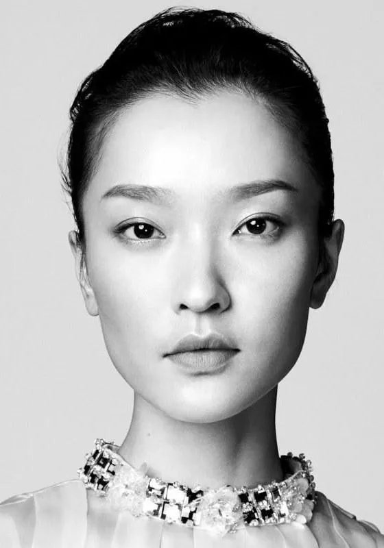 超模吉吉哈迪德的T台风到底是怎样的呢？