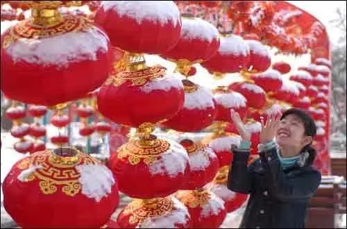 腊月十五云遮月，正月十五雪打灯。有什么科学一句吗？？