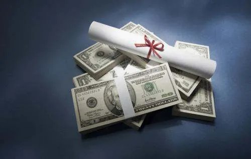 班级剩饭菜超重取消奖学金评选，这项规定争议为何如此大?