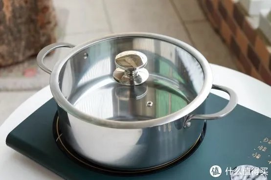 守护家人远离辐射危害，九阳电磁灶帮你轻松搞定