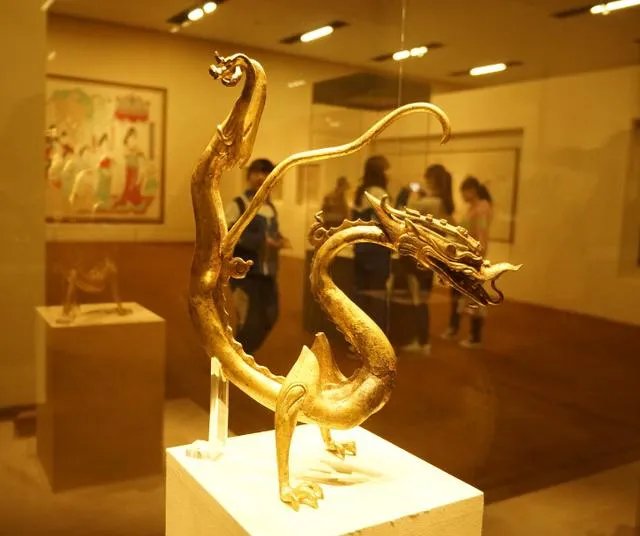 有人倡议建赝品博物馆收集仿品，这种方式是不是好的选择？