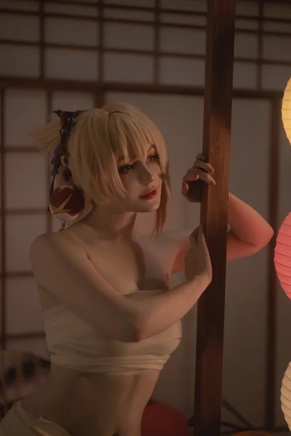 凹凸有致尽显风情！肉感长腿御姐“Grusha”攻略美图！