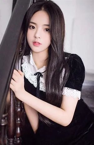 杨超越加盟了《麻花特开心》，杨超越的搞笑水平怎么样？