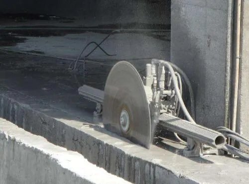 如何快速切割钢筋混凝土