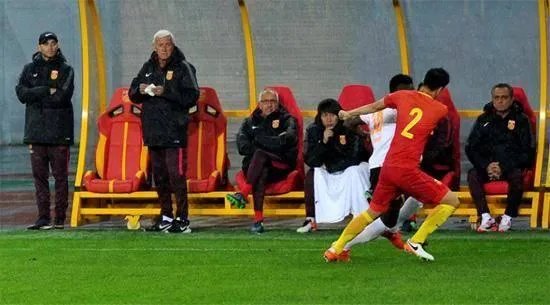 中国男足在热身赛中2:0击败菲律宾队，如何评价「里家军2.0」的表现？