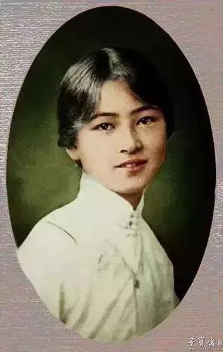 现代的那些才女中，你最欣赏谁？