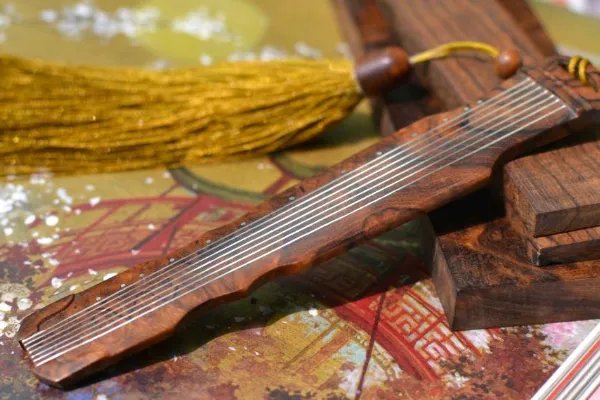 关于伏羲式古琴的传说或典故