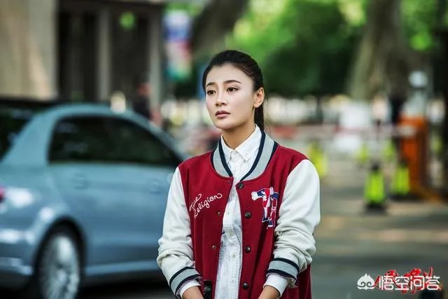 曹云金唐宛离婚,冷漠转账500万,为爱放弃事业值吗?