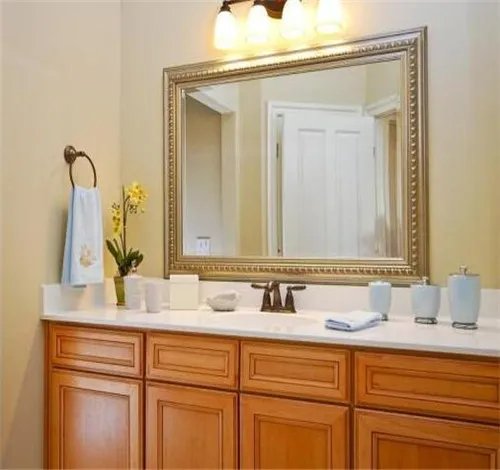 卫浴镜有哪些种类 浴室镜该怎么搭配