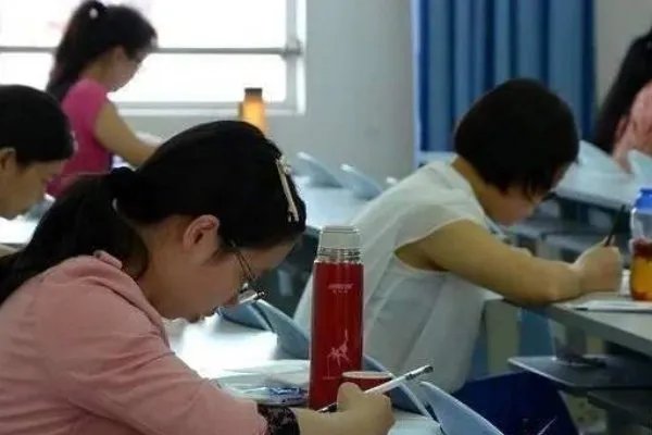 哈工大因为学生考试作弊便开除学籍是惩罚太重了吗？
