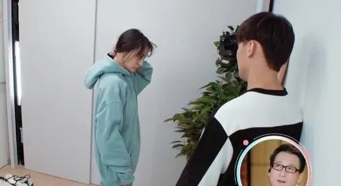 张恒和郑爽合开了一个服装品牌，谈恋爱的两个人要有事业牵扯吗？