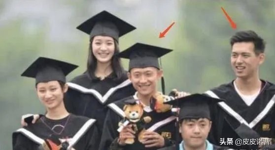 那个女助理私下就是李现女朋友