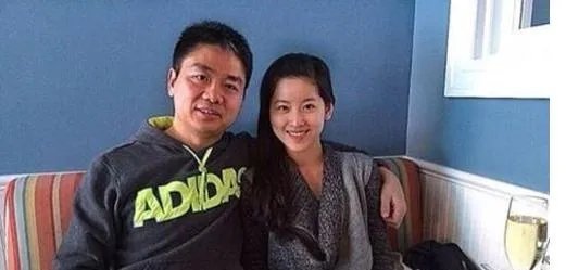 刘强东到底有多宠奶茶妹妹？