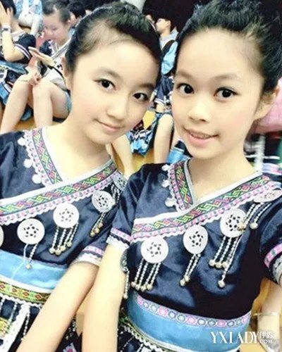 高君雨王俊凯握手图片“点读机女孩”高考真的考砸了吗？