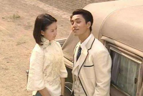 曾合作《金粉世家》，当众人宣布“董洁是我的”，陈坤和董洁是什么关系？