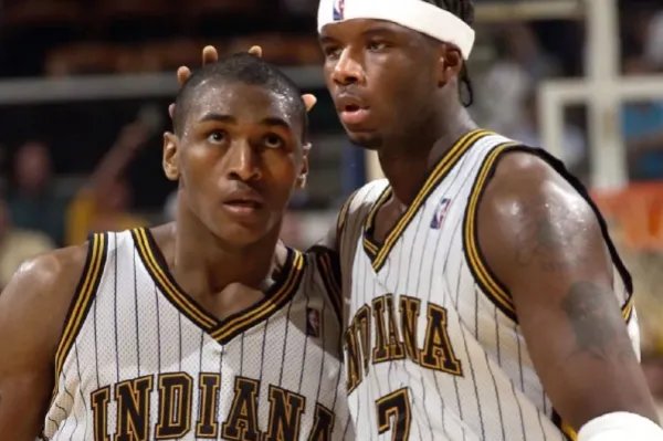 NBA除了卡尔.马龙“铁肘”外，还有哪些球员喜欢肘击对手？