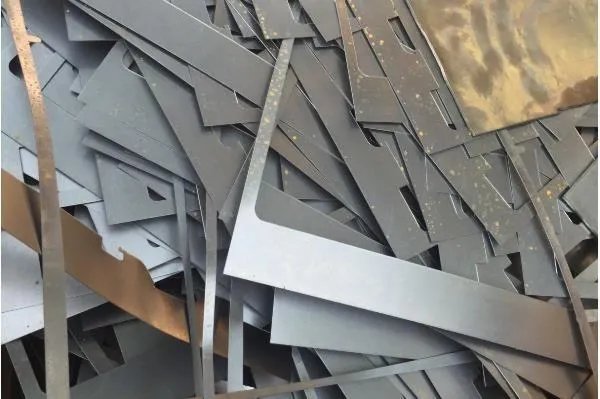 现在的废铁能卖多少钱1斤？