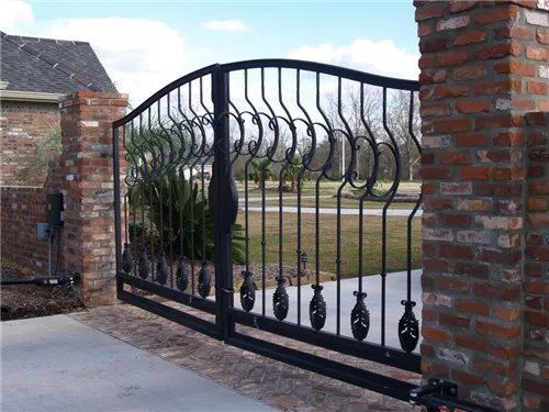 铁艺大门四大性能特点  铁艺大门贵不贵