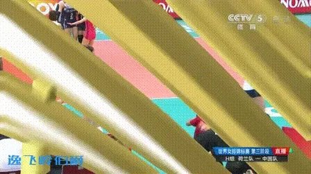 女排世锦赛中荷大战第三局,朱婷为什么罕见动怒,袁心玥还一旁尬笑,当时发生了什么?