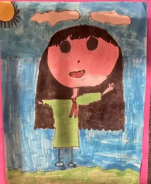 贵阳一小学37名家长联名驱逐一小女孩，引发家长此举的导火索是什么？