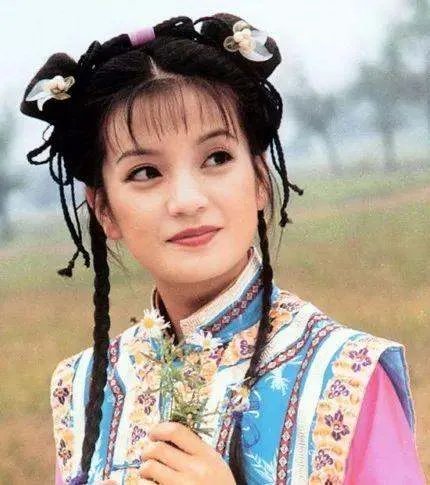 赵薇不好好当演员,偏要跑去做商人，被罚款之后，名气下降复出难？