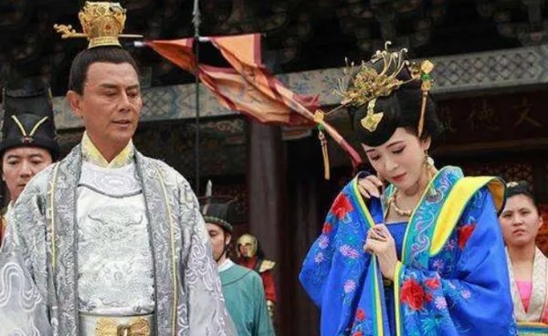 刘德凯当年抛弃刘雪华的原因是什么？