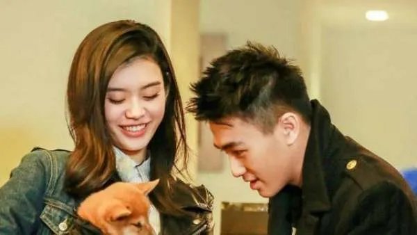 奚梦瑶被何猷君求婚，高富帅都想找什么样的女生？