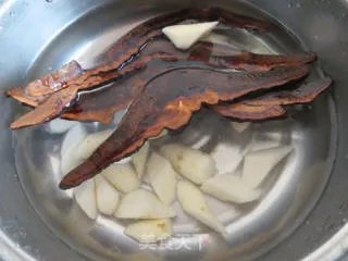 灵芝白山药养生滋补汤