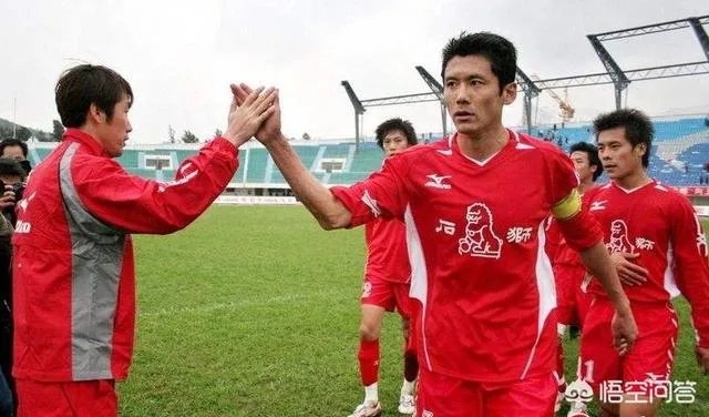 福建有足球队吗?踢中甲或中超的？