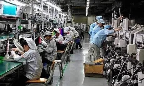 有人在郑州富士康上班吗?那里工资待遇怎么样?