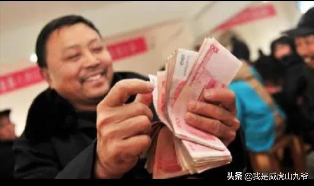 一个国家百姓口袋里有钱重要，还是建高楼大厦城市繁华重要？