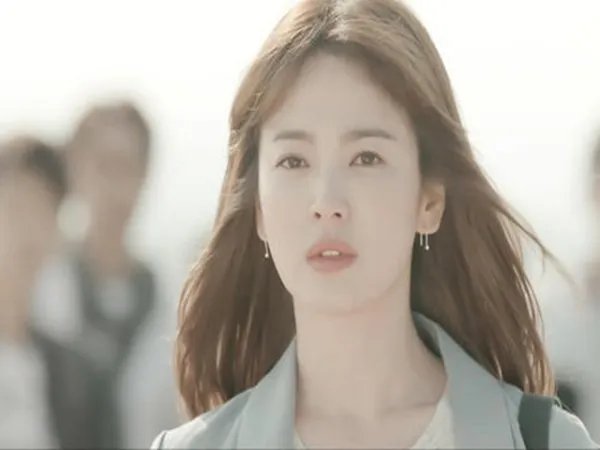 为什么离婚后的宋慧乔首次现身选择在中国？