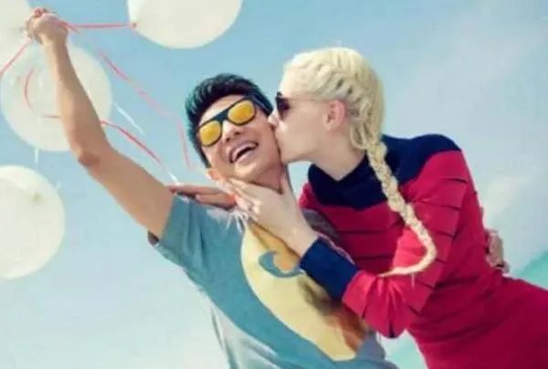 撒贝宁妻子旧照曝光，两个人是怎么相识相爱的？