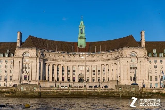 性能均衡的全画幅 佳能EOS 6D Mark II