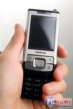 握持手感 周边按键 1600万色屏幕