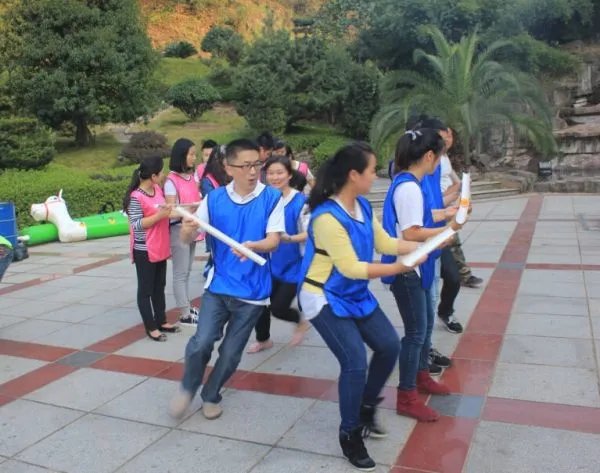 要5个或以上的趣味运动会的项目