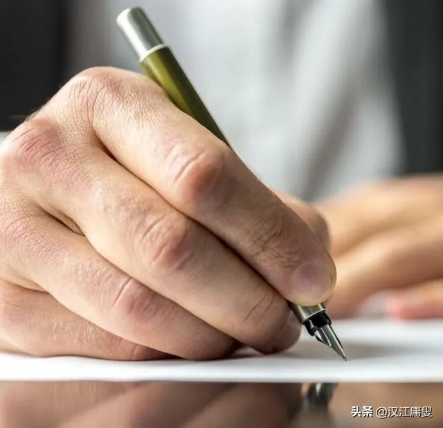 世界疫情大爆发，你对中国的表现打多少分？