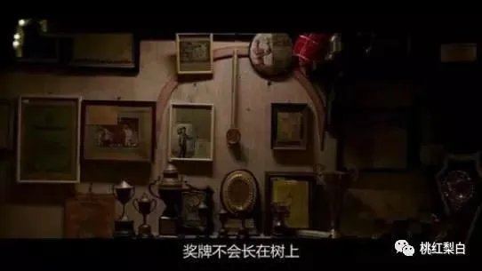 《摔跤吧！爸爸》展现了一种什么样的教育方法？