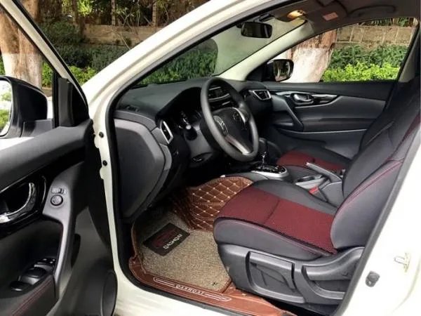 幽静的道路上，记下我与爱车逍客路边的美好时光！