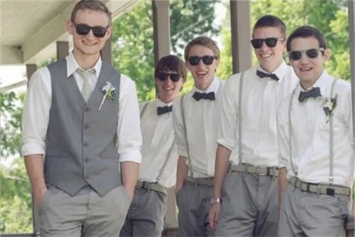 结婚伴郎穿什么衣服 伴郎衣服需要统一吗
