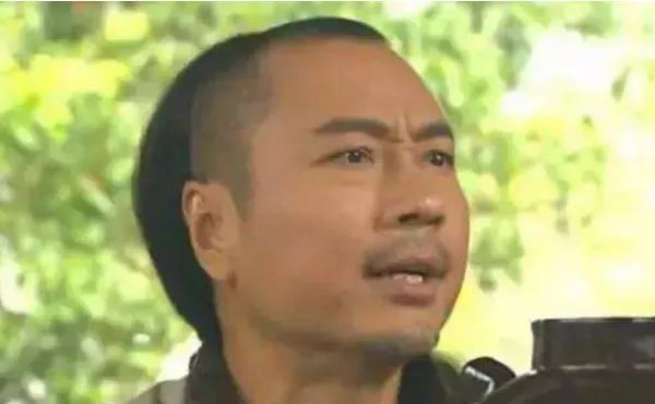 电视剧《巾帼枭雄》中，柴九从乞丐打拼成一代枭雄，他是否有能力取代四奶奶单飞呢？