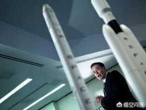 特斯拉公司一年从美国或各州政府共计能拿到多少补贴？